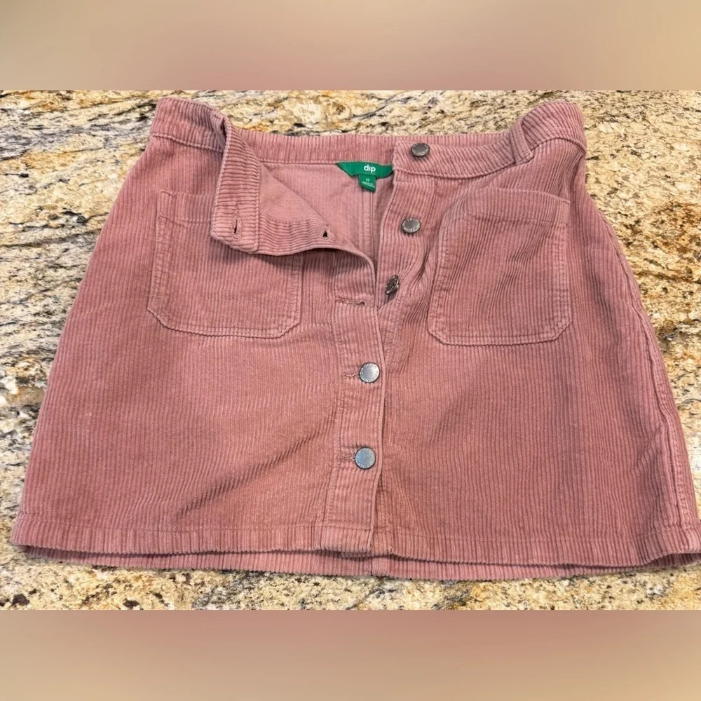 Dip Corduroy Button Front Mini Skirt Size 11 Dusty Rose Pink - Picture 3 of 7